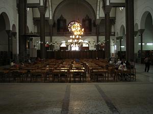 089-ORAN-Juin06-interieur de la cathedrale
